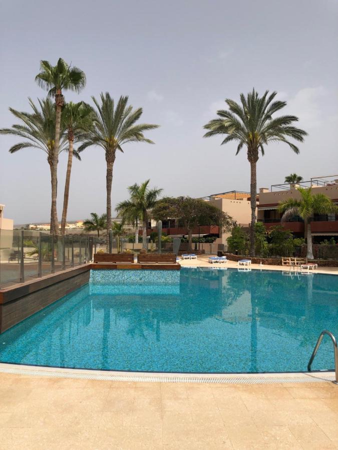 2 Bedroom With Parking, Wifi, Views & Heated Pool Playa Paraiso  Exterior photo